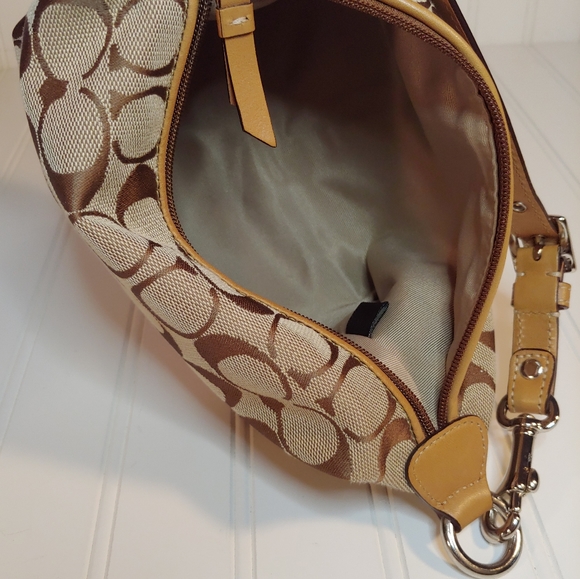 Coach Signature Khaki Small Purse - Picture 11 of 14